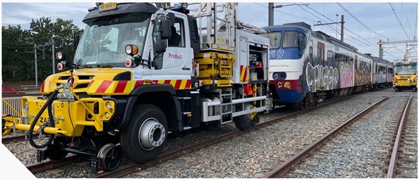 Unimog ProRail klein.jpg