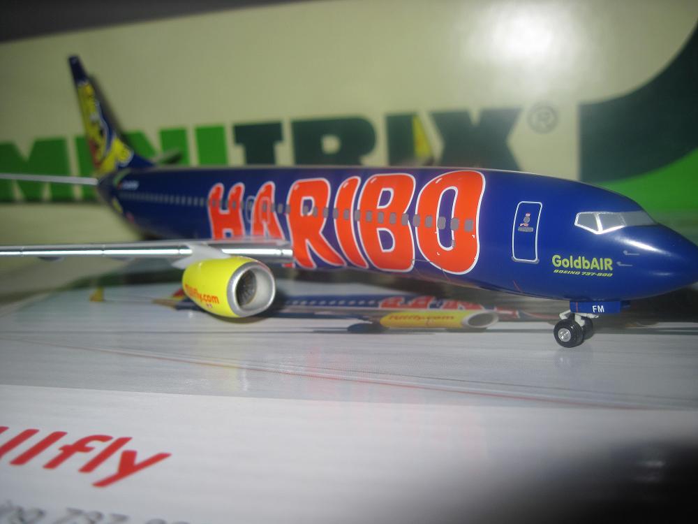 HaribAIR 737-800