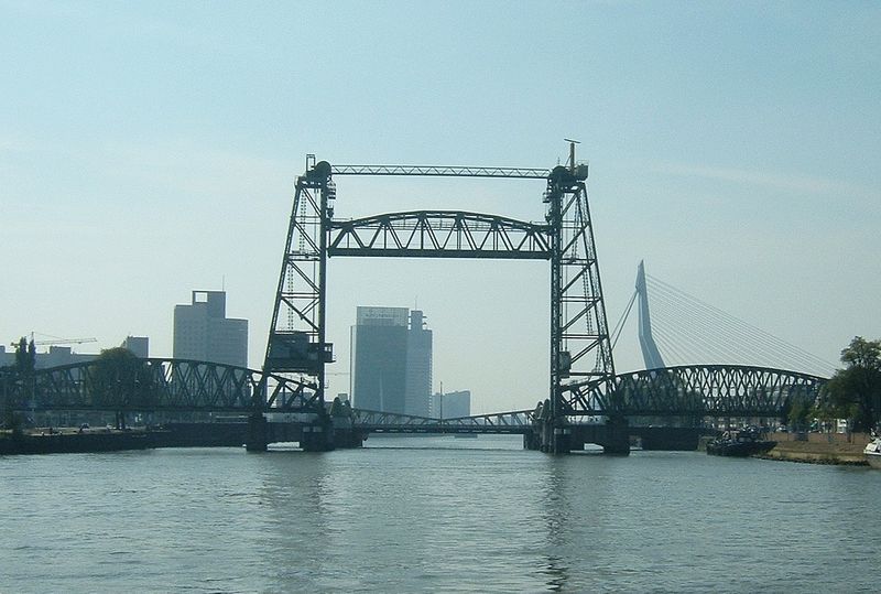 Koninginne Spoorhefbrug Rotterdam.jpg